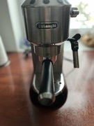 Ekspres kolbowy DeLonghi Dedica Style EC685.M