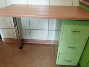 Biurko zielone szuflady 