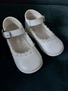 Buty  roczki białe Emel r.22