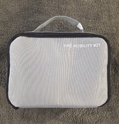 Zestaw naprawczy do opon kompresor 12V w etui Hyundai Kia oryginał nowy