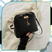 TORBA TOREBKA NA RAMIĘ PIKOWANA LISTONOSZKA RENIFER