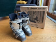 Buty narciarskie Salomon Irony 660 roz. 23 – bardzo dobry stan, jak nowe!