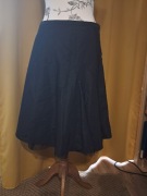 Spódnica czarna, rozkloszowana H&M rozm 36