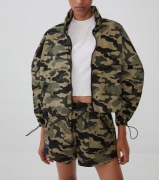 ZARA * KURTKA MORO PRZECIWDESZCZOWA WIATRÓWKA Z PLECAKIEM - L