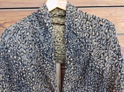 Nowy długi i ciepły  szal akrylowo - wiskozowy