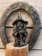 Świeca Baba Jaga – słowiańska, wosk pszczeli, rękodzieło, czarna