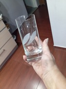 Szklanki do drinków lub napojów 