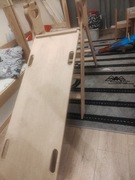 Drewniana drabinka i zjeżdżalnia 