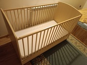 Łóżeczko dla dziecka 140x70 cm, z materacem, idealny stan!