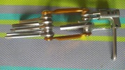 Multitool rowerowy. Czarny i złoty.