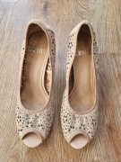 Caprice Czółenka pudrowy róż ażurowe .Rozmiar zaniżone 38.