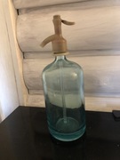 Szklany syfon z okresu PRL-u