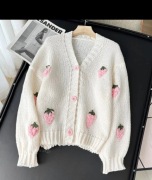 Sweter zapinany kardigan z malinami/ truskawkami