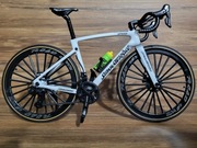 Nowy rower szosowy, szosa miniaturka