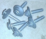 pralka Indesit IWSC 51051, 6 śrub montujących obciążenia bębna 