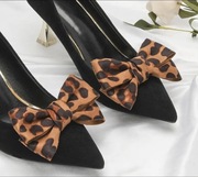Eleganckie klipsy do butów z panterką kokardą– 2 sztuki (1 para)