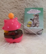 zabawka z podajnikiem karmy dla kota