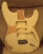 Korpus Squier Stratocaster Affinity Relic z 1972 roku