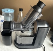 Wyciskarka wolnoobrotowa Philips Viva HR1888/70 150W.