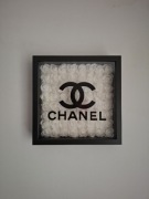 27 x 27 cm * CHANEL * Czarna ramka głęboka - białe piankowe różyczki KOLORY