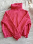 Sweterek crop oversize różowy akrylowy