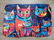 Dywanik łazienkowy z kolorowymi kotami