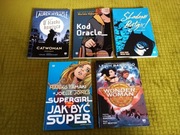 Supergirl + Catwoman + Batgirl + Oracle + Wonder Woman 