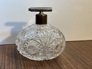 Śliczna stara kryształowa butelka na perfumy 
