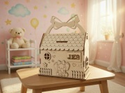 Personalizowana skarbonka drewniana domek z imieniem – prezent dla dziecka