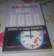 Nora Roberts Śmierć o  tobie pamięta J.D. Robb