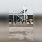 Schody metalowe konstrukcje stalowe stopnie 