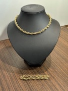 Śliczny pozłacany łańcuszek z bransoletką