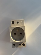 Gniazdo elektryczne DIN