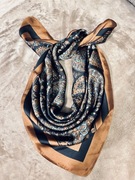 Apaszka chustka w modnym stylu