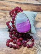 Naszyjnik z agatem w kolorze fuksji 