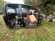 bok prawa strona z dachem  Quad Cab