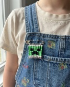Broszka z motywem Minecraft