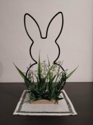 Wielkanoc dekoracja stojąca zając konwalie 