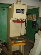 Prasa warsztatowa produkcyjna hydrauliczna PYE 10S1 stan BDB PHWN WMW