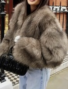 Krótkie  ciepłe futro L hit