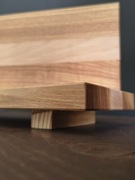 Drewniana deska na nóżkach, taca do serwowania 38x12 cm