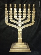 MENORA JEROZOLIMSKA świecznik chanukowy mosiężny 7 ramion wysokość 23,5 cm