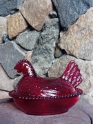 Szklana kura bomboniera 