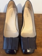 PRADA szpilki 39 czarne lakierowane skóra kokarda Milano eleganckie