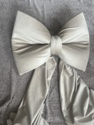 Kokarda welurowa beżowa 60x45 welur beż na ściankę chrzciny roczek urodziny