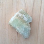 Akwamaryn surowy kamień szlachetny Brazylia 27,5 g 