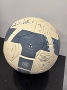 Piłka Nike z autografami piłkarzy Arka Gdynia ekstraklasa 2009-11