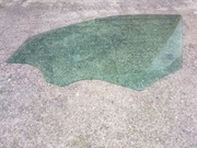 Szyba XC60 II LEWY PRZÓD 2016r - oryginalna VOLVO