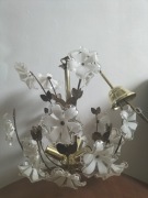 Żyrandol Glamour złoty z kwiatami średnica 40 cm