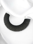 Ażurowy naszyjnik kołnierzyk czarny – styl gotycki